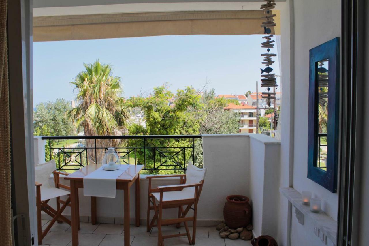 Fokais Beach Apartment Néa Fókaia Екстериор снимка